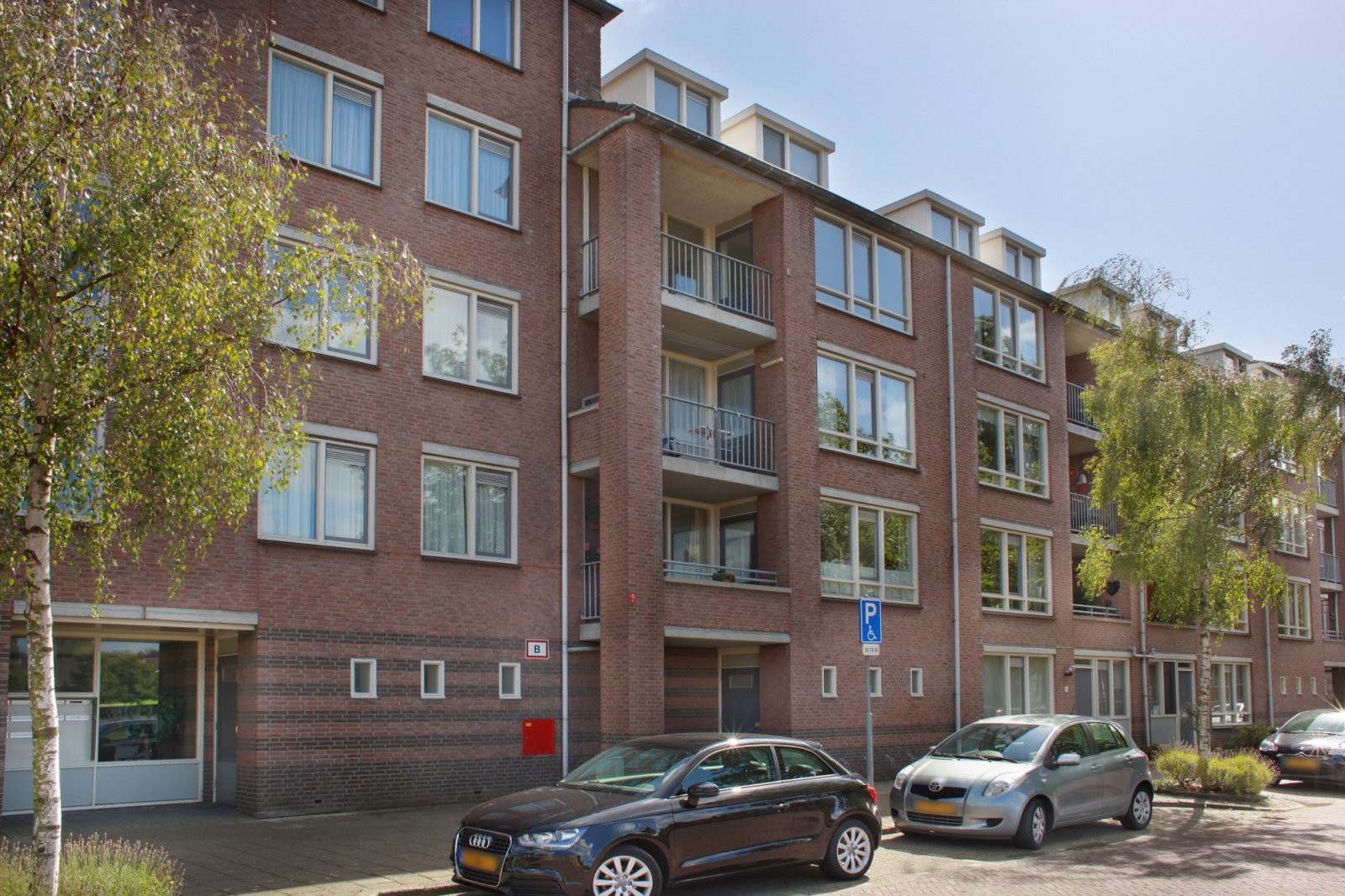 Foto 2 van 9, Raadhuisstraat 116, Heemskerk